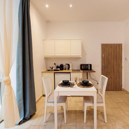 Cozy Market-Square Retreat Located In The Heart Of The 10Th District Viena Exterior foto