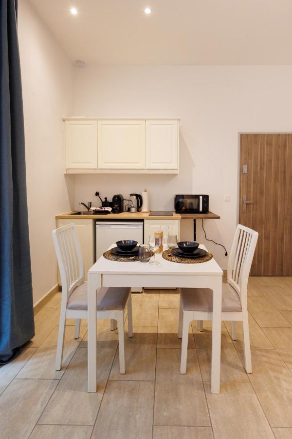 Cozy Market-Square Retreat Located In The Heart Of The 10Th District Viena Exterior foto